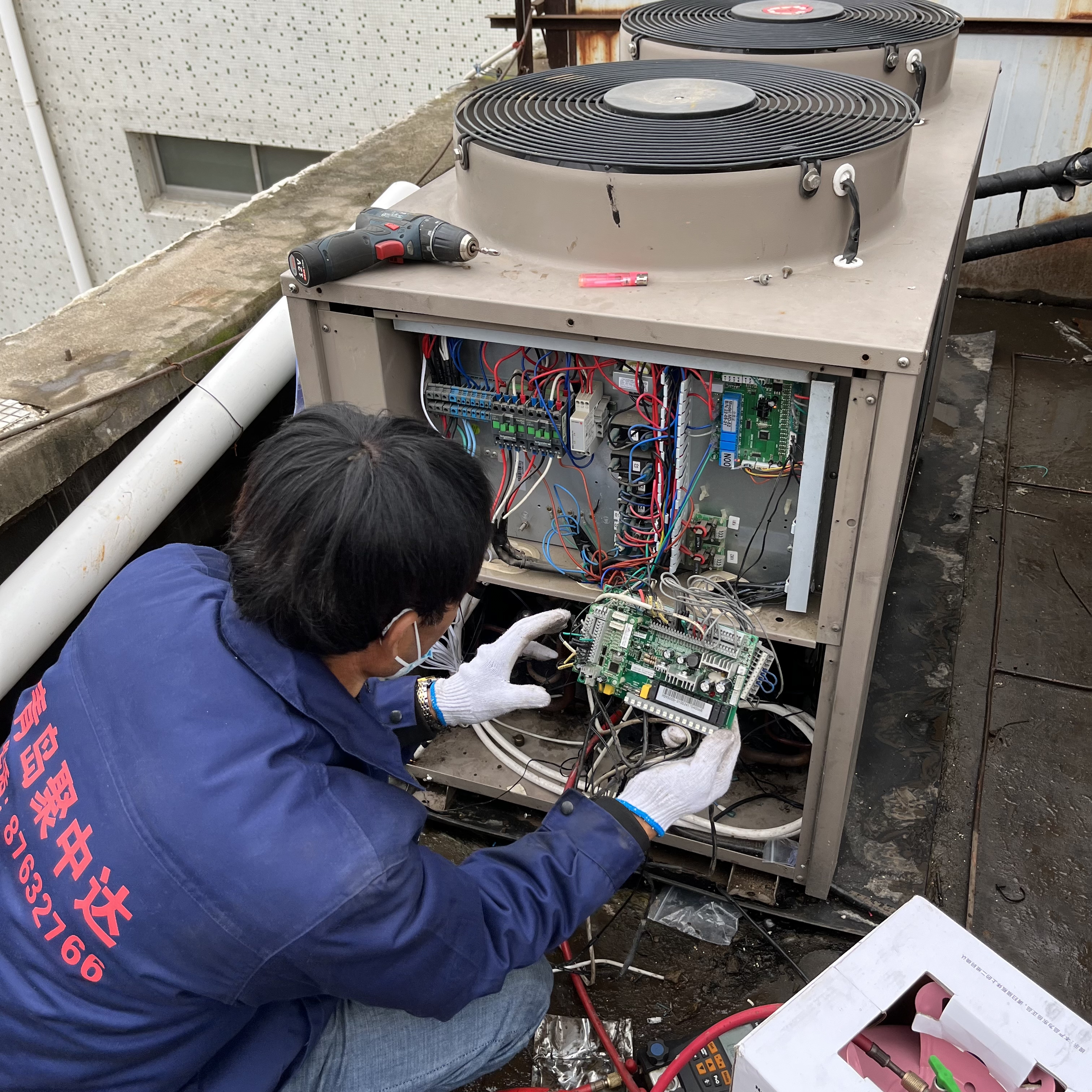 青岛空气能维修公司维修空气能烧水温度低，温度不达标、空气能热水器电路板故障